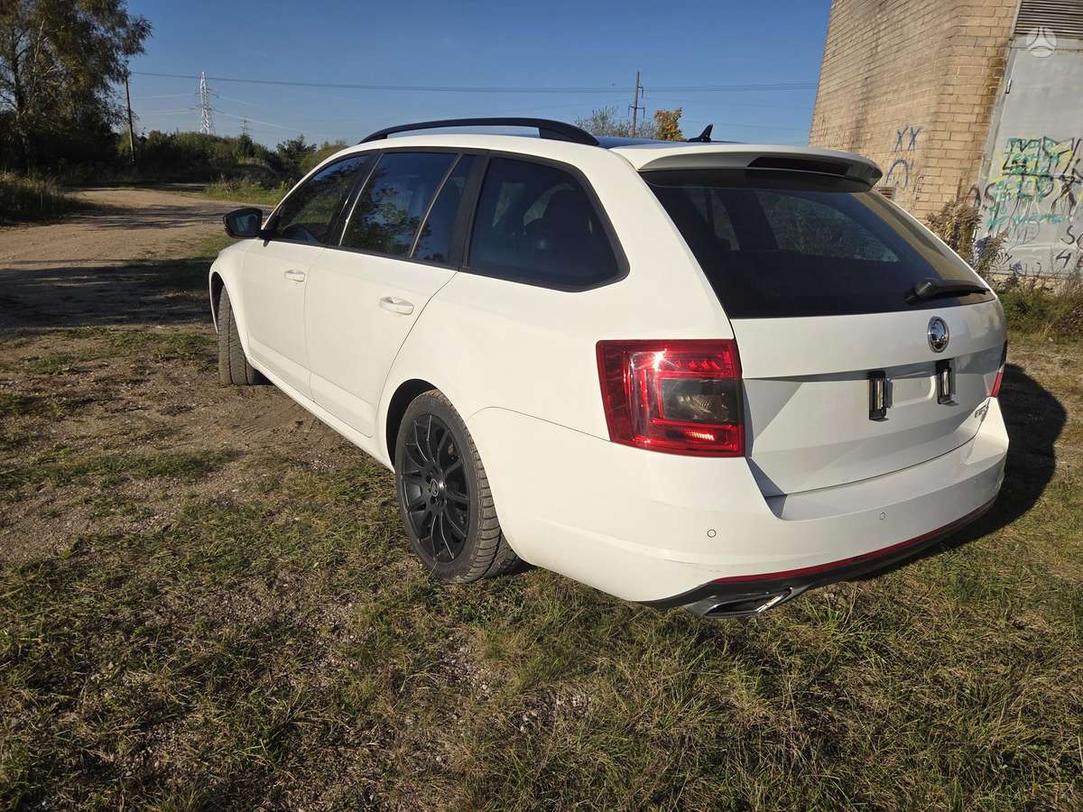 Skoda Octavia 2013 — двигун 1968 cm³, 184 HP (135kW)