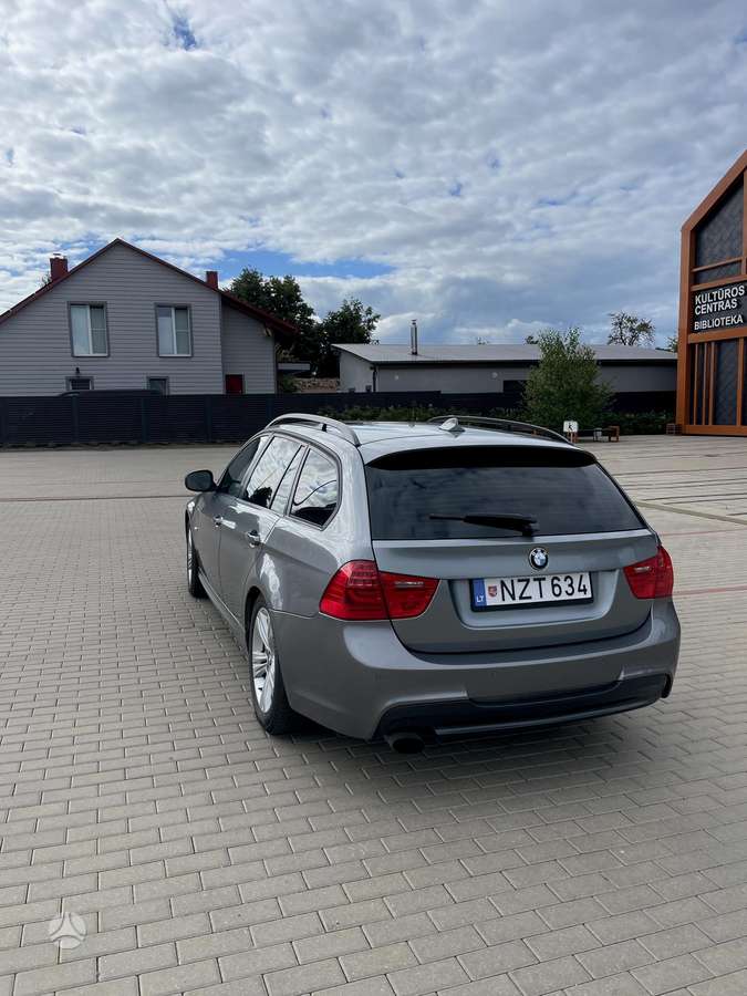 BMW 320 2009 — engine 1995 cm³, 177 HP (130kW)