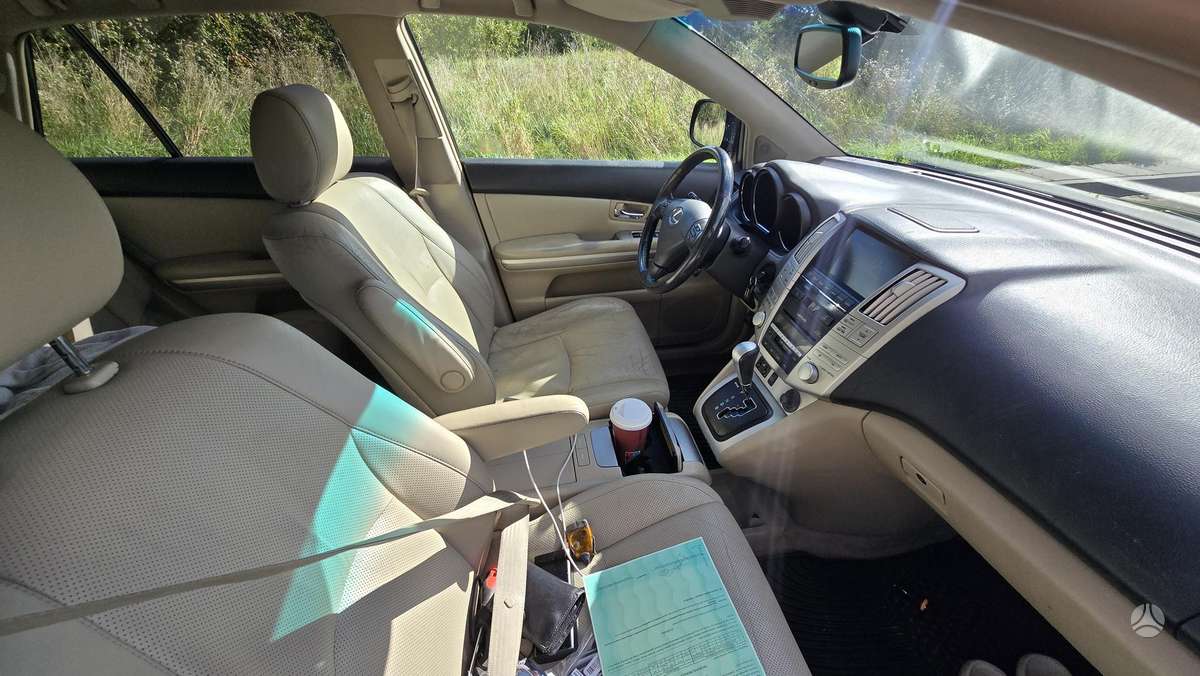 Lexus RX 2005 — photo 11