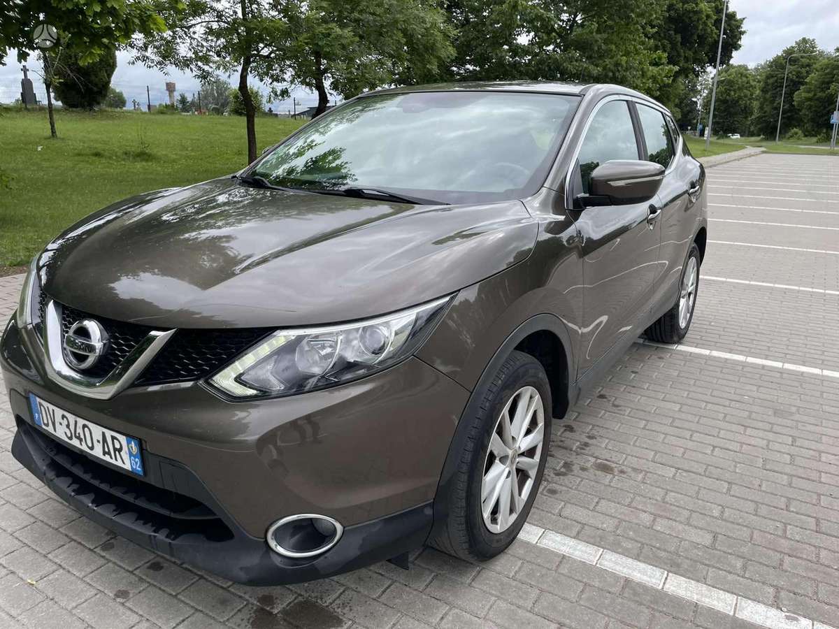Nissan Qashqai 2014 — interior