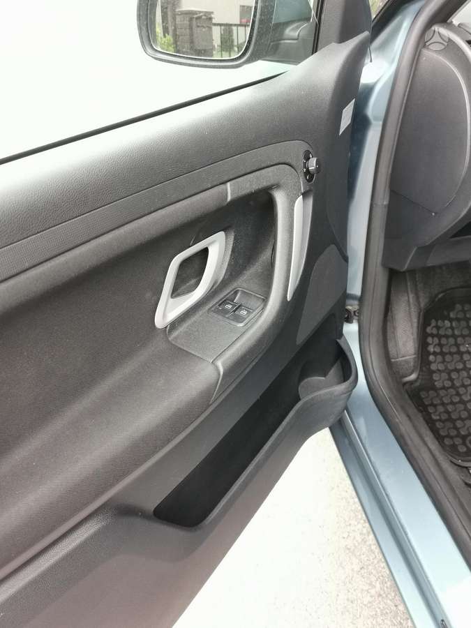 Skoda Fabia 2009 — photo 14