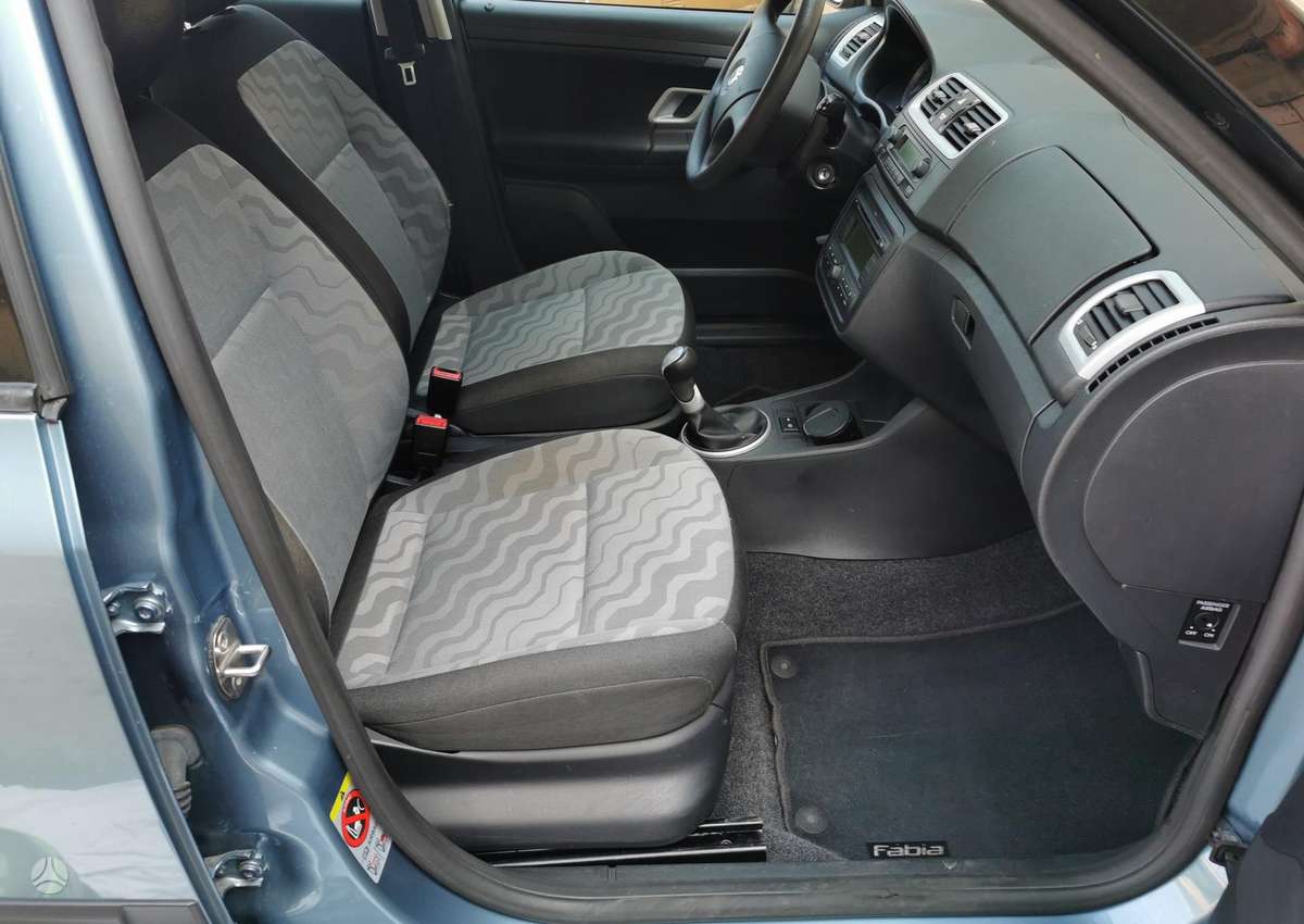 Skoda Fabia 2009 — photo 27