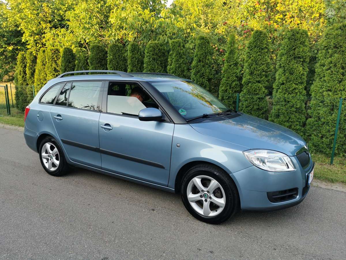 Skoda Fabia 2009 — photo 8