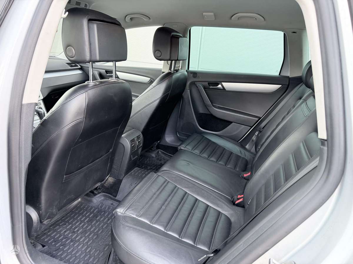 Volkswagen Passat 2015 — photo 10