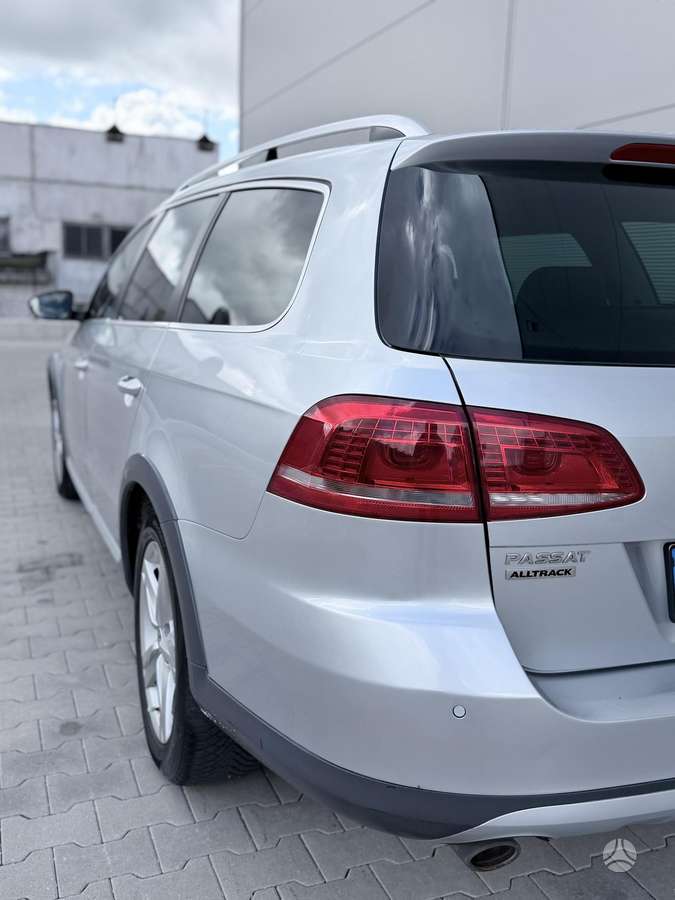 Volkswagen Passat 2015 — photo 11