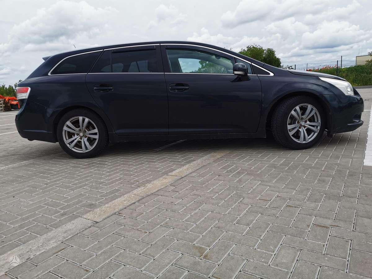 Toyota Avensis 2010 — photo 5