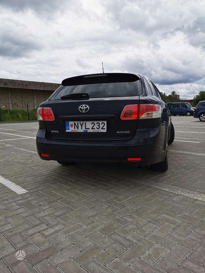 Toyota Avensis 2010 — photo 6