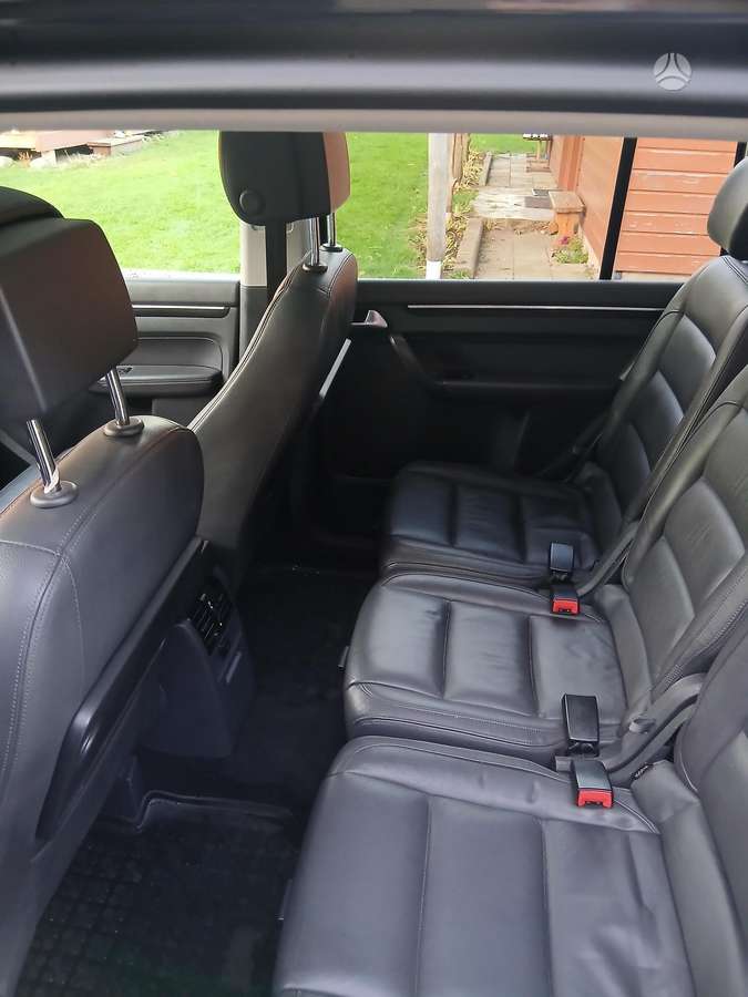 Volkswagen Touran 2014 — photo 9