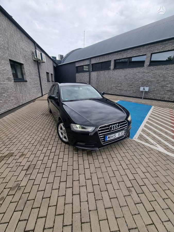 Audi A4 2012 — photo 10
