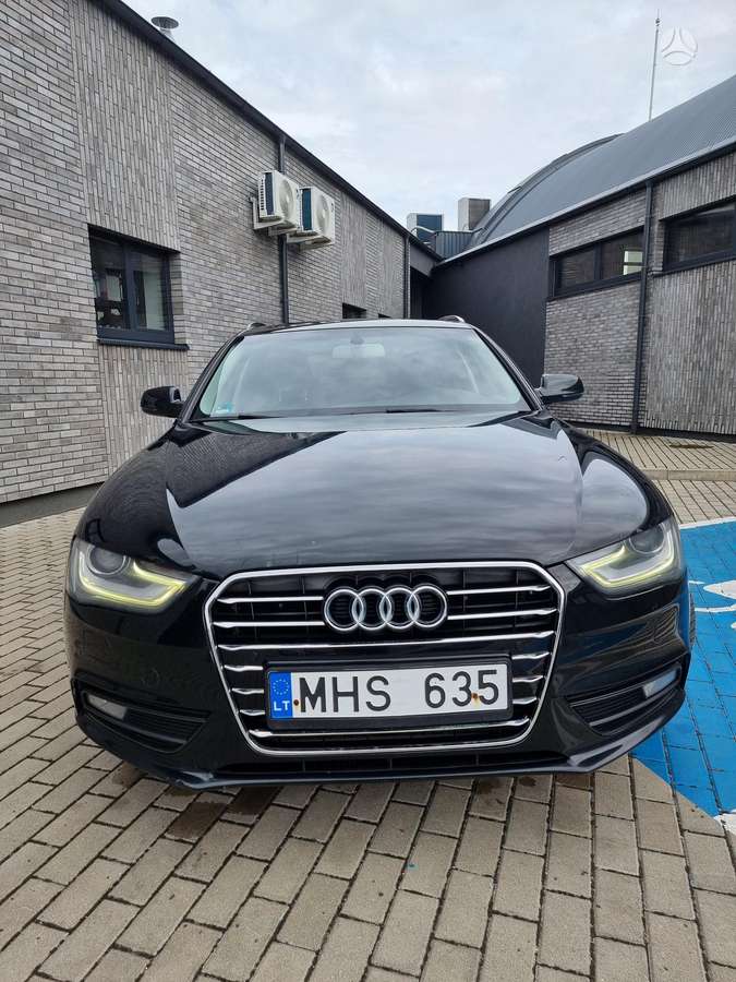Audi A4 2012 — photo 14