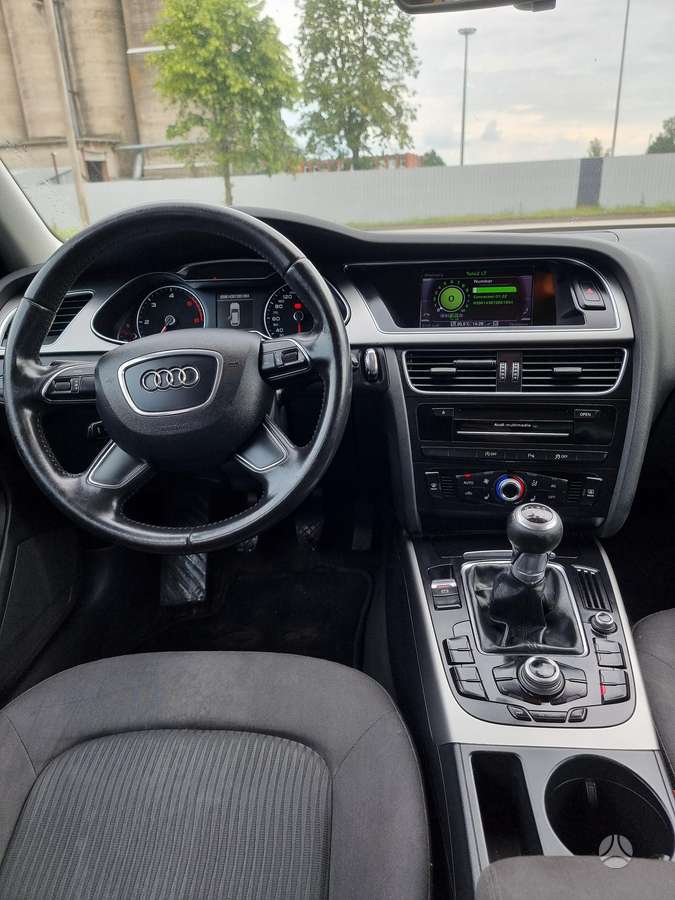 Audi A4 2012 — photo 15