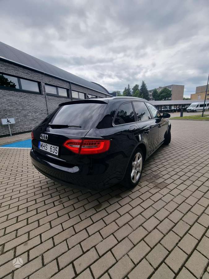 Audi A4 2012 — photo 16