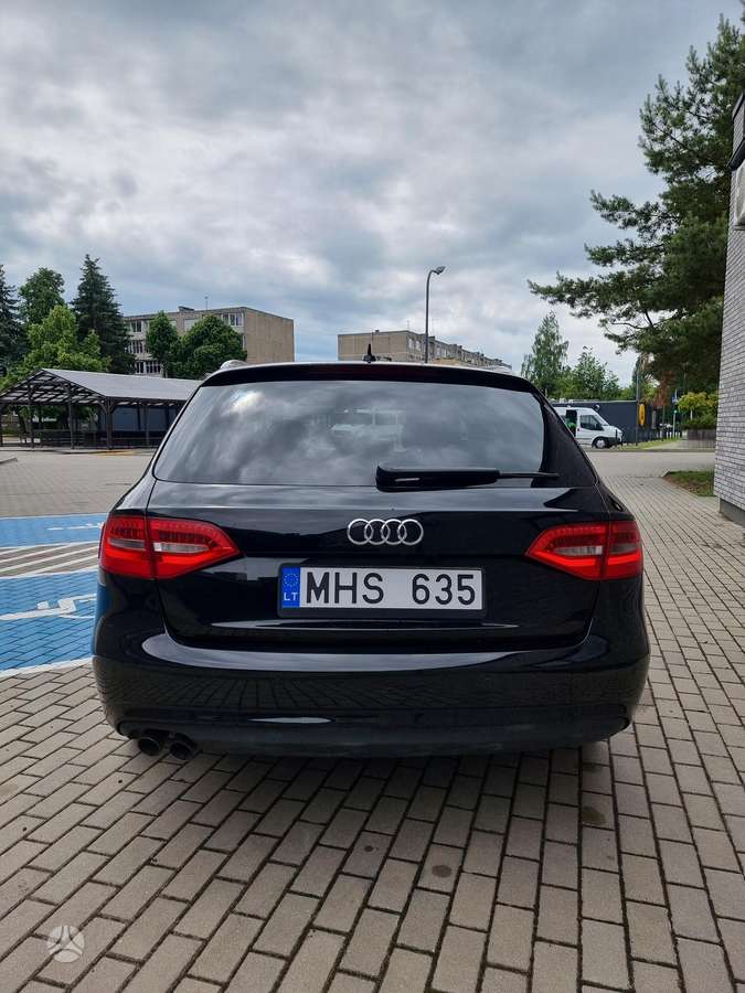 Audi A4 2012 — photo 18