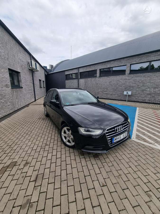 Audi A4 2012 — photo 19