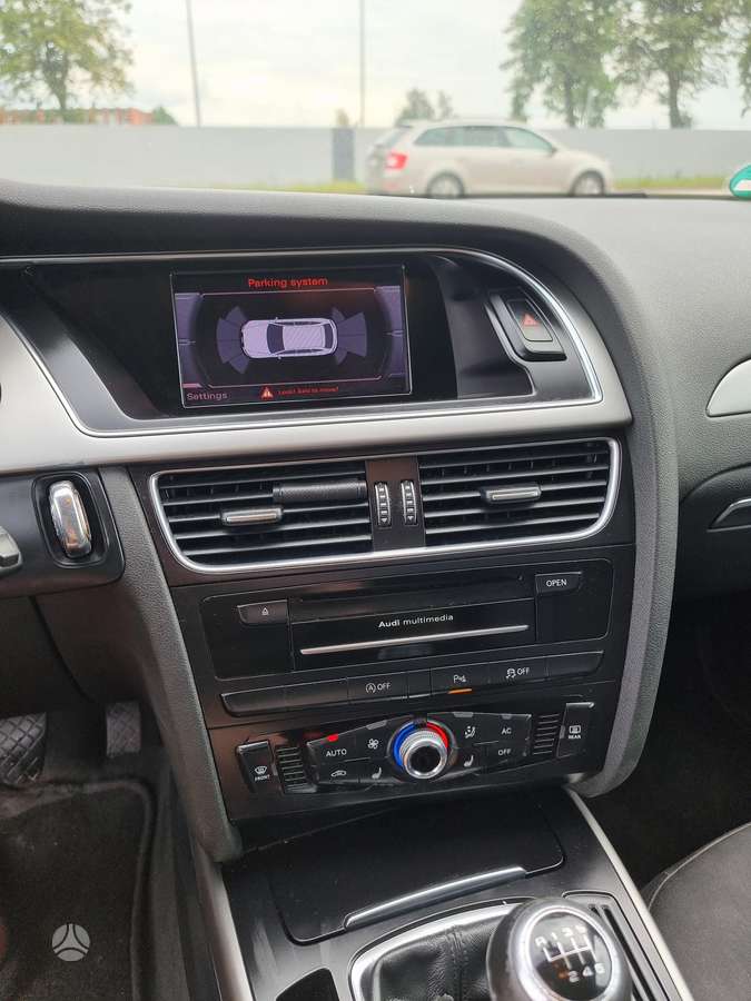 Audi A4 2012 — photo 21