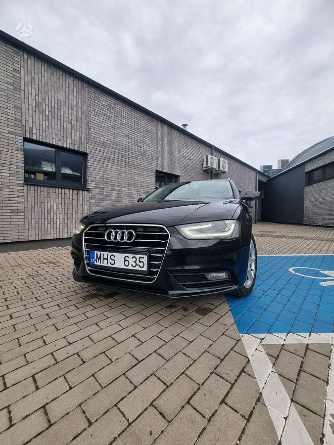 Audi A4 2012 — interior