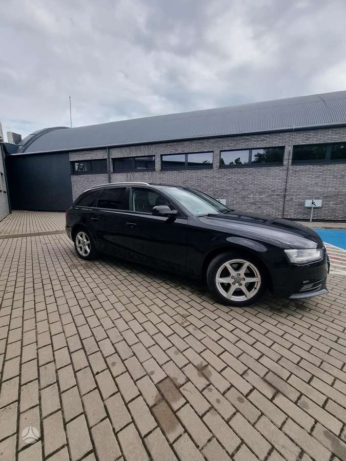 Audi A4 2012 — photo 6