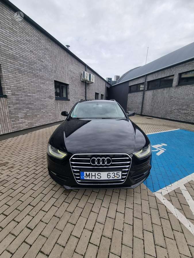 Audi A4 2012 — photo 8