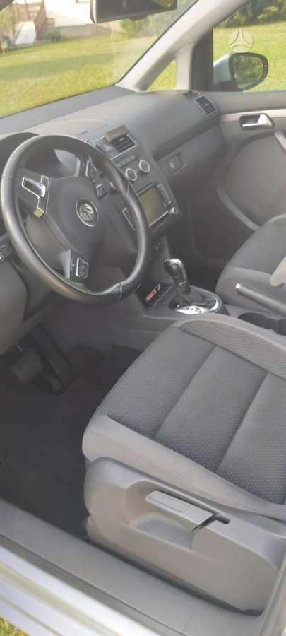 Volkswagen Touran 2013 — photo 12