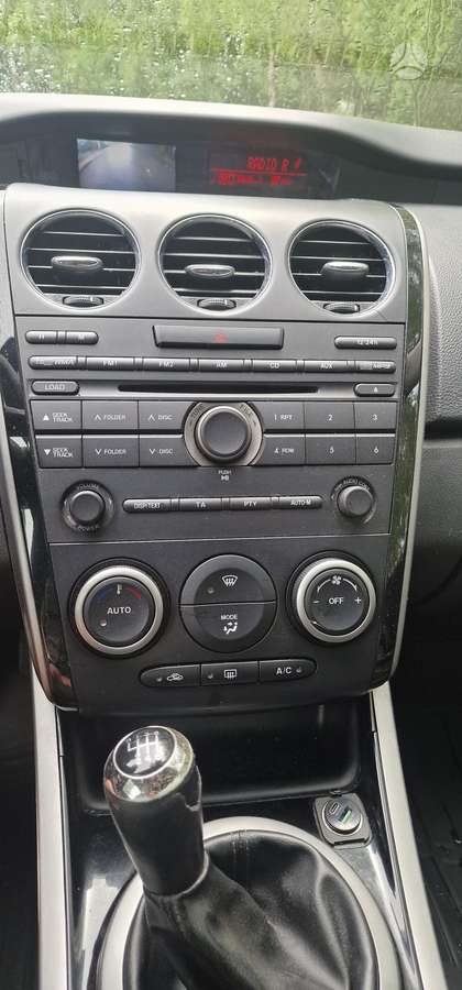 Mazda CX-7 2010 — photo 11
