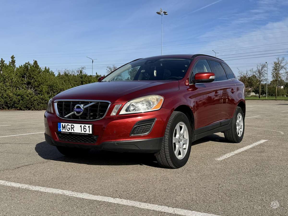 Volvo XC60 2012 — двигун 2400 cm³, 163 HP (120kW)
