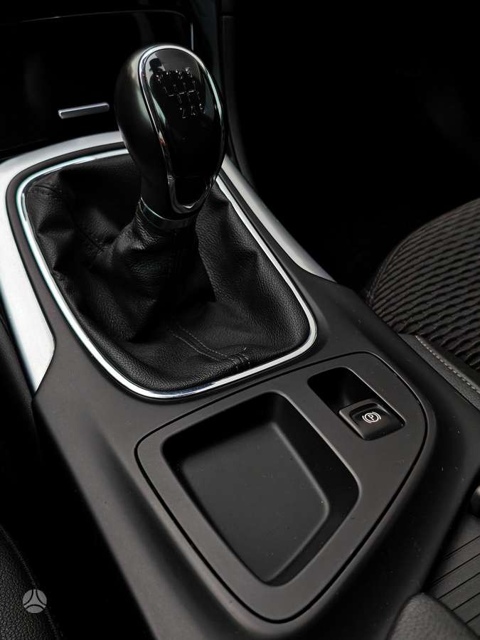 Opel Insignia 2015 — photo 26