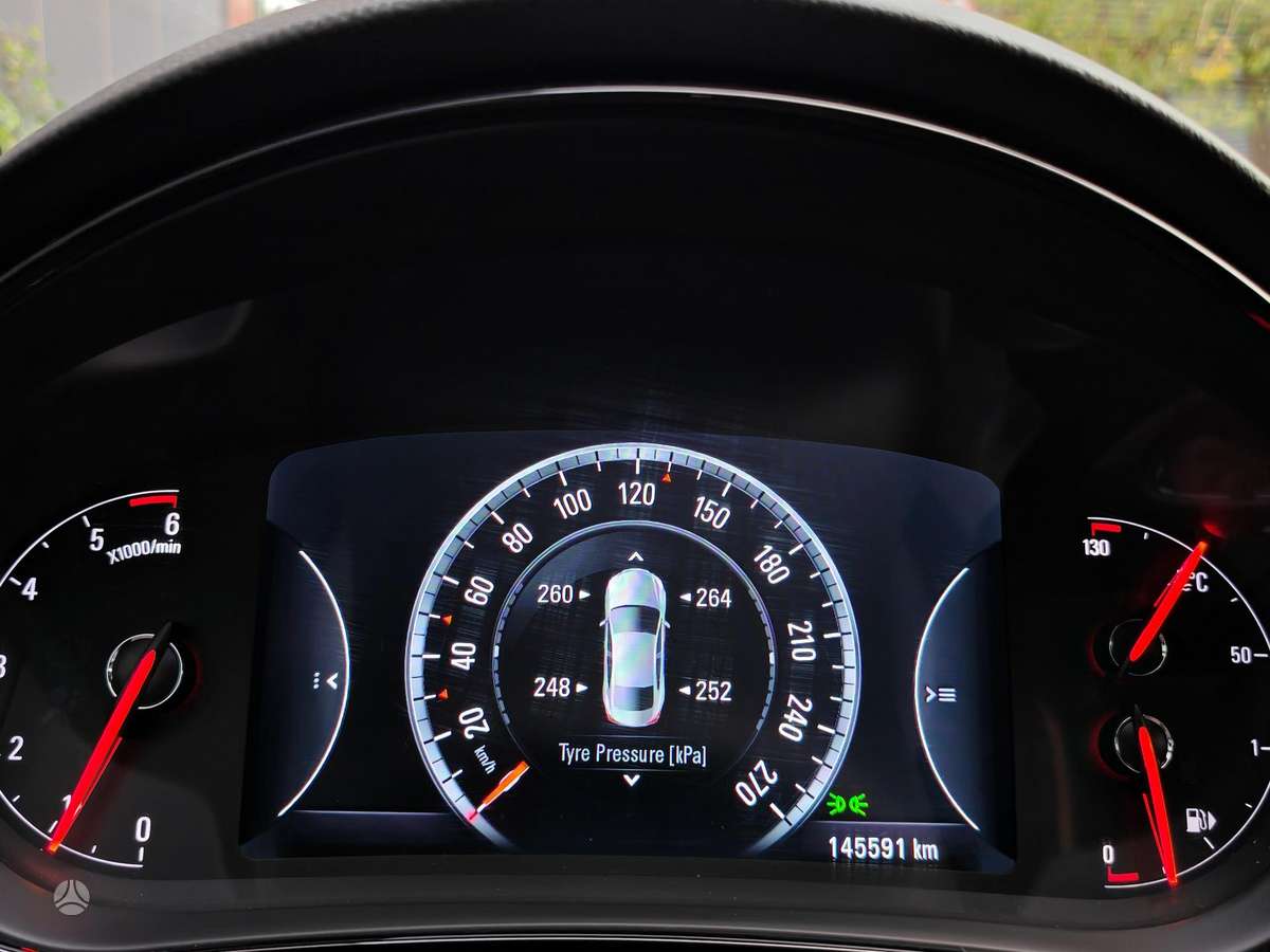 Opel Insignia 2015 — photo 44