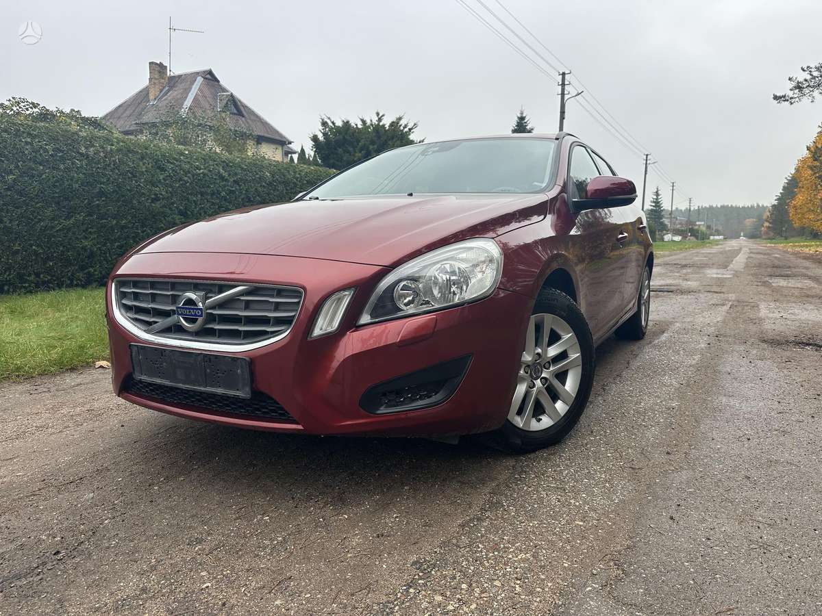 Volvo V60 2012 — вигляд ззаду