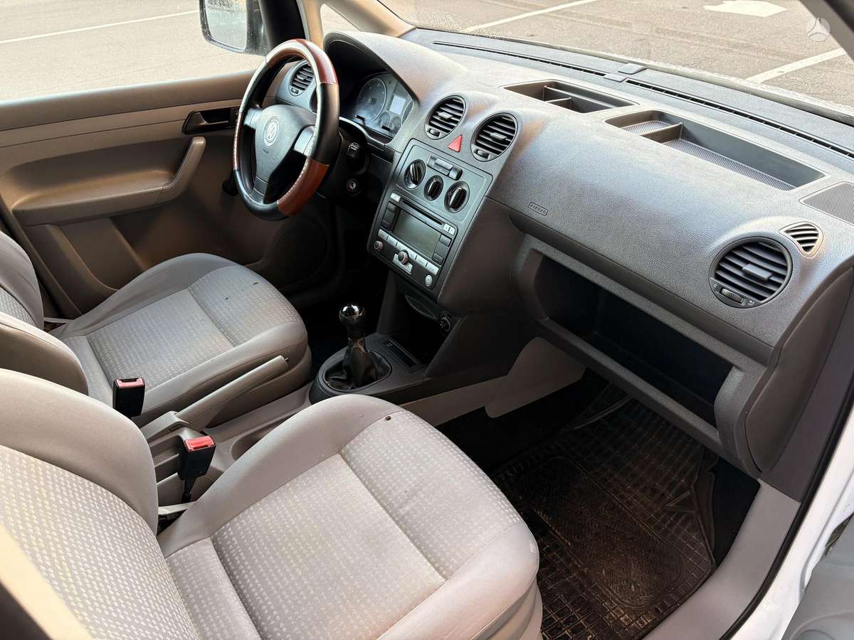 Volkswagen Caddy 2009 — photo 12