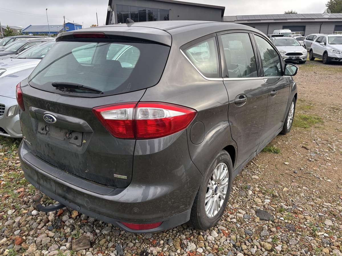 Ford C-MAX 2015 — rear view