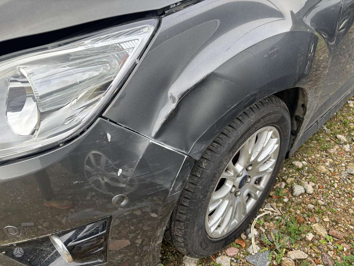 Ford C-MAX 2015 — photo 7