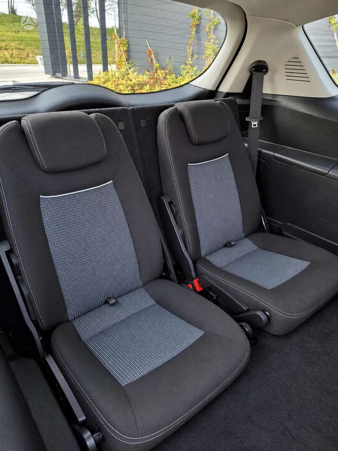 Ford S-MAX 2012 — photo 13