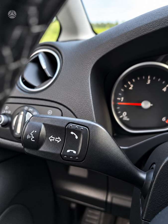 Ford S-MAX 2012 — photo 16