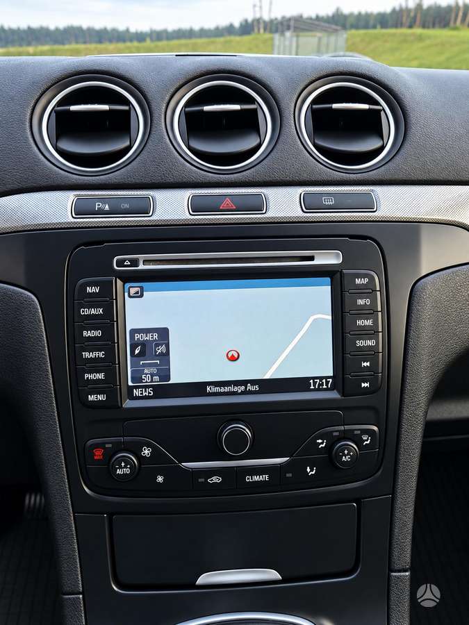 Ford S-MAX 2012 — photo 18