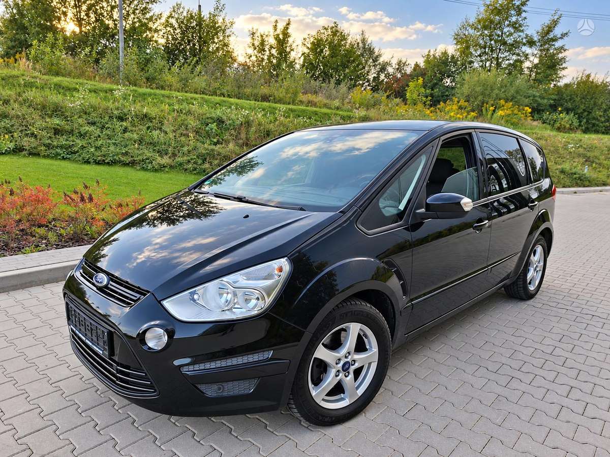 Ford S-MAX 2012 — interior