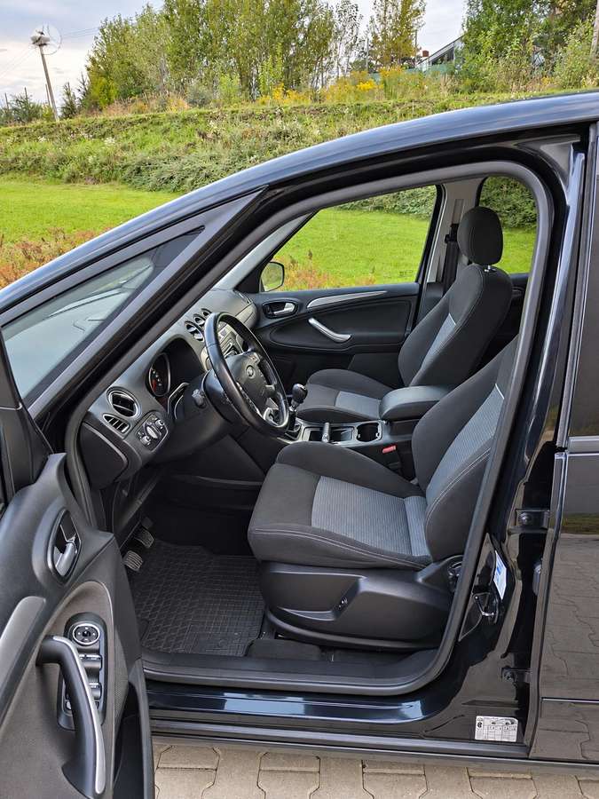 Ford S-MAX 2012 — photo 9