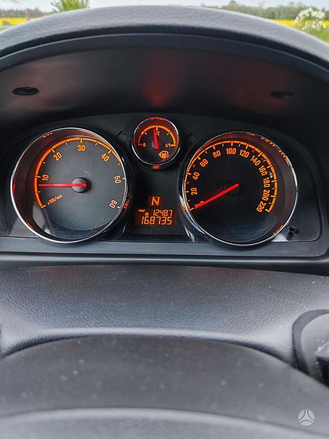 Opel Antara 2011 — photo 11