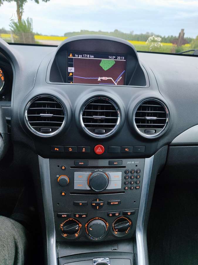 Opel Antara 2011 — photo 12