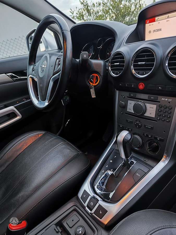 Opel Antara 2011 — photo 15