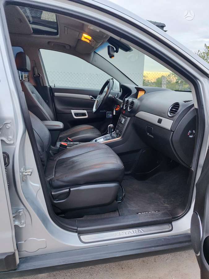 Opel Antara 2011 — photo 17