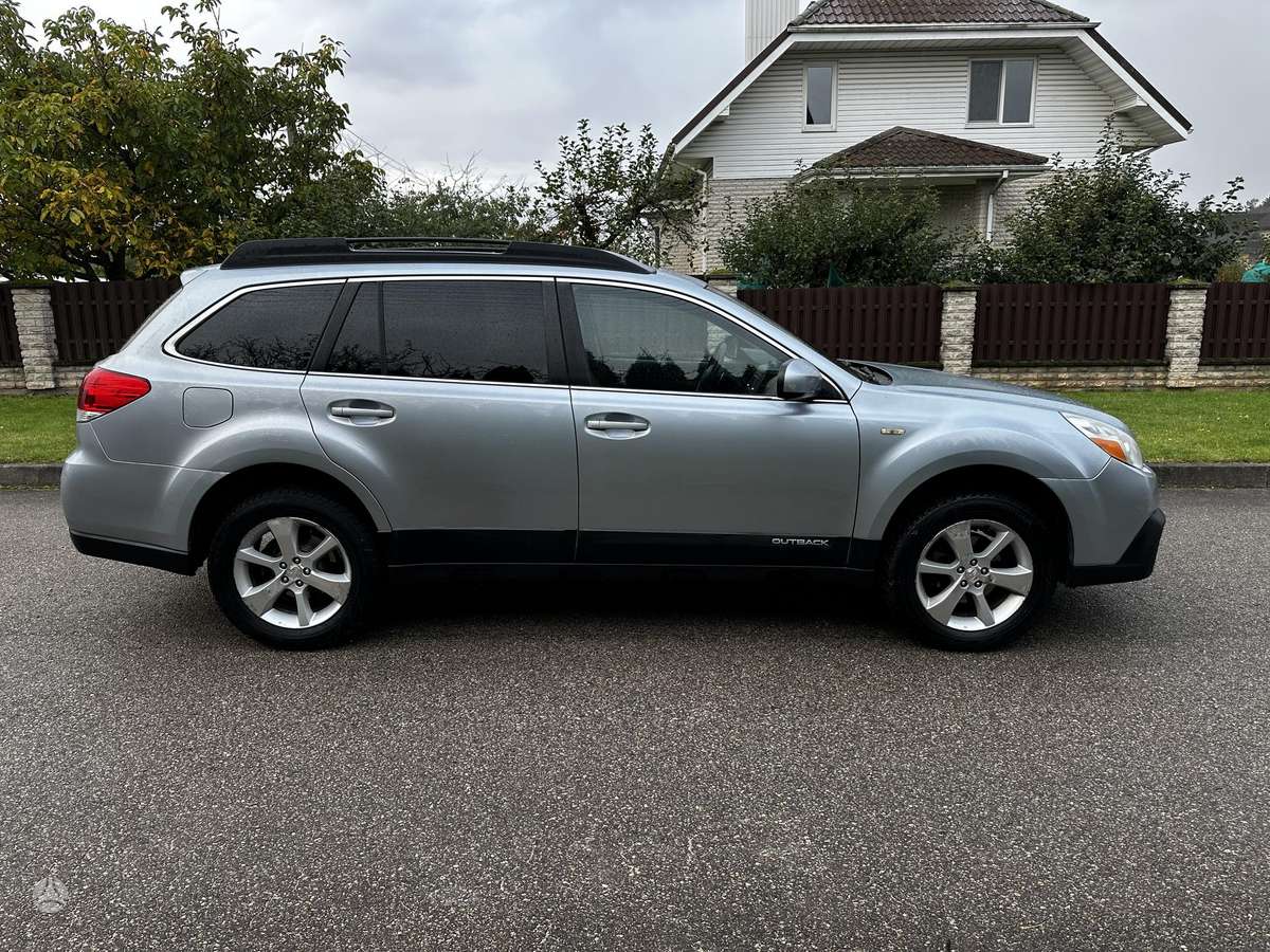 Subaru Outback 2013 — двигун 2498 cm³, 173 HP (127kW)