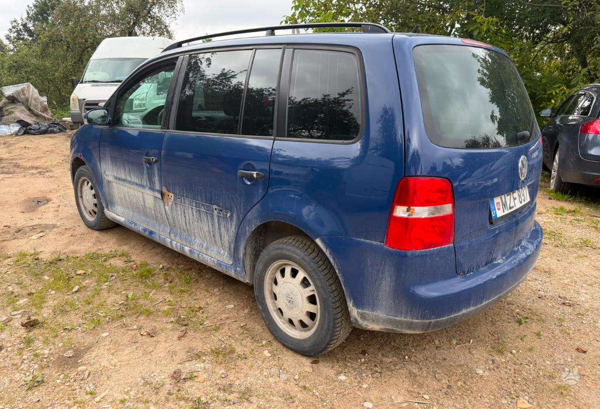Volkswagen Touran 2006 — engine 1896 cm³, 105 HP (77kW)