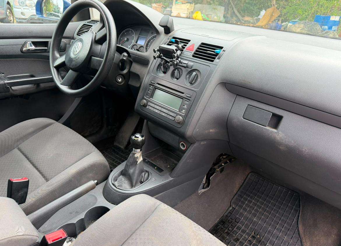 Volkswagen Touran 2006 — photo 5