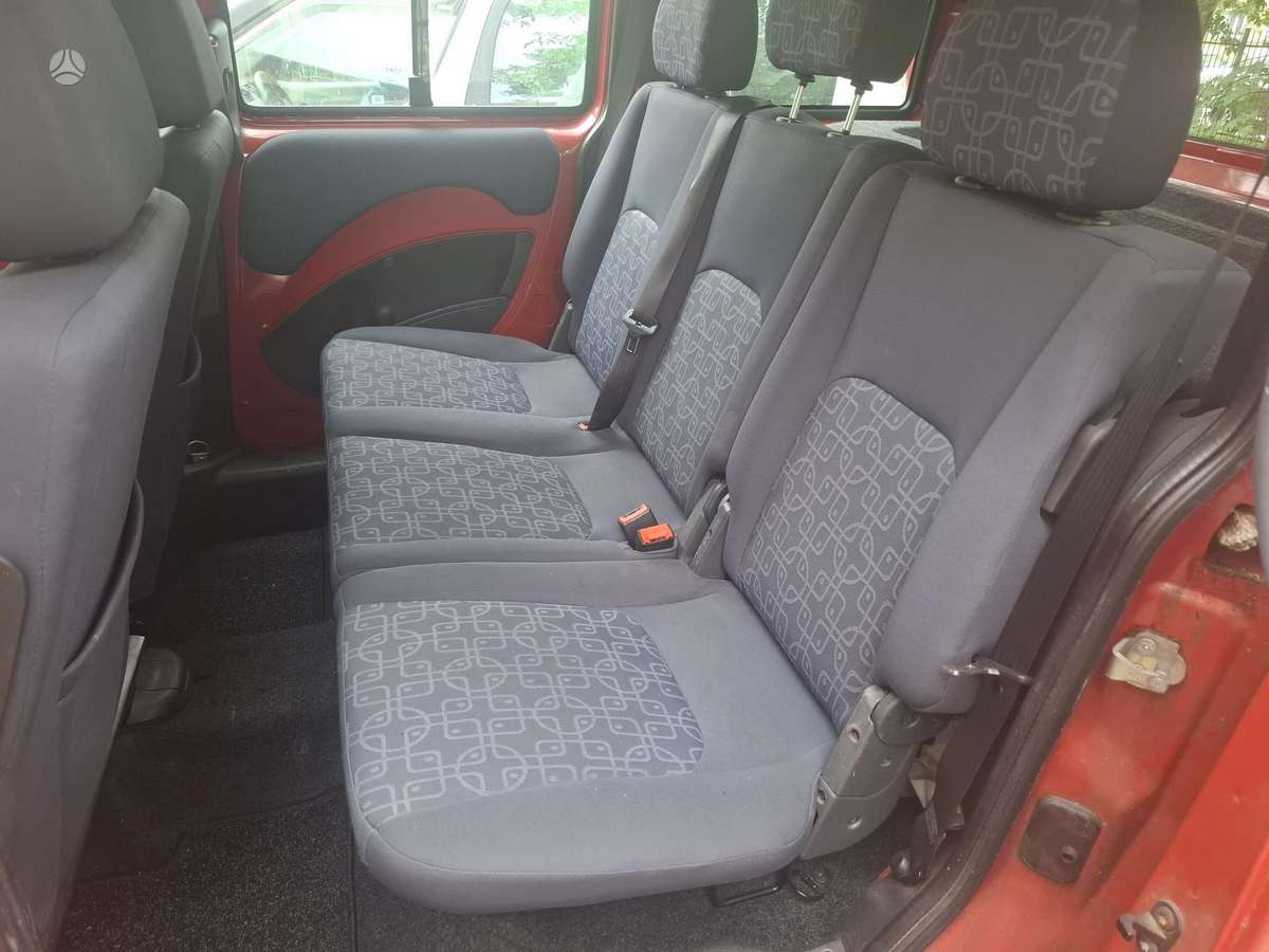 Fiat Doblo 2005 — двигун 1248 cm³, 86 HP (63kW)