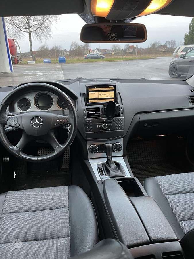 Mercedes-Benz C200 2008 — двигун 2148 cm³, 136 HP (100kW)