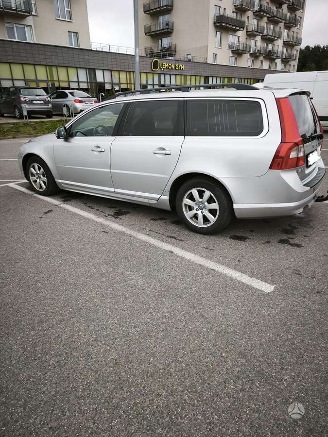 Volvo V70 2012 — салон