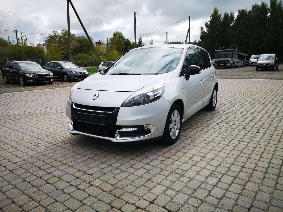 Renault Scenic 2014 — engine 1598 cm³, 131 HP (96kW)
