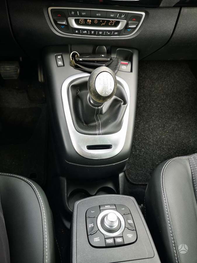 Renault Scenic 2014 — photo 7