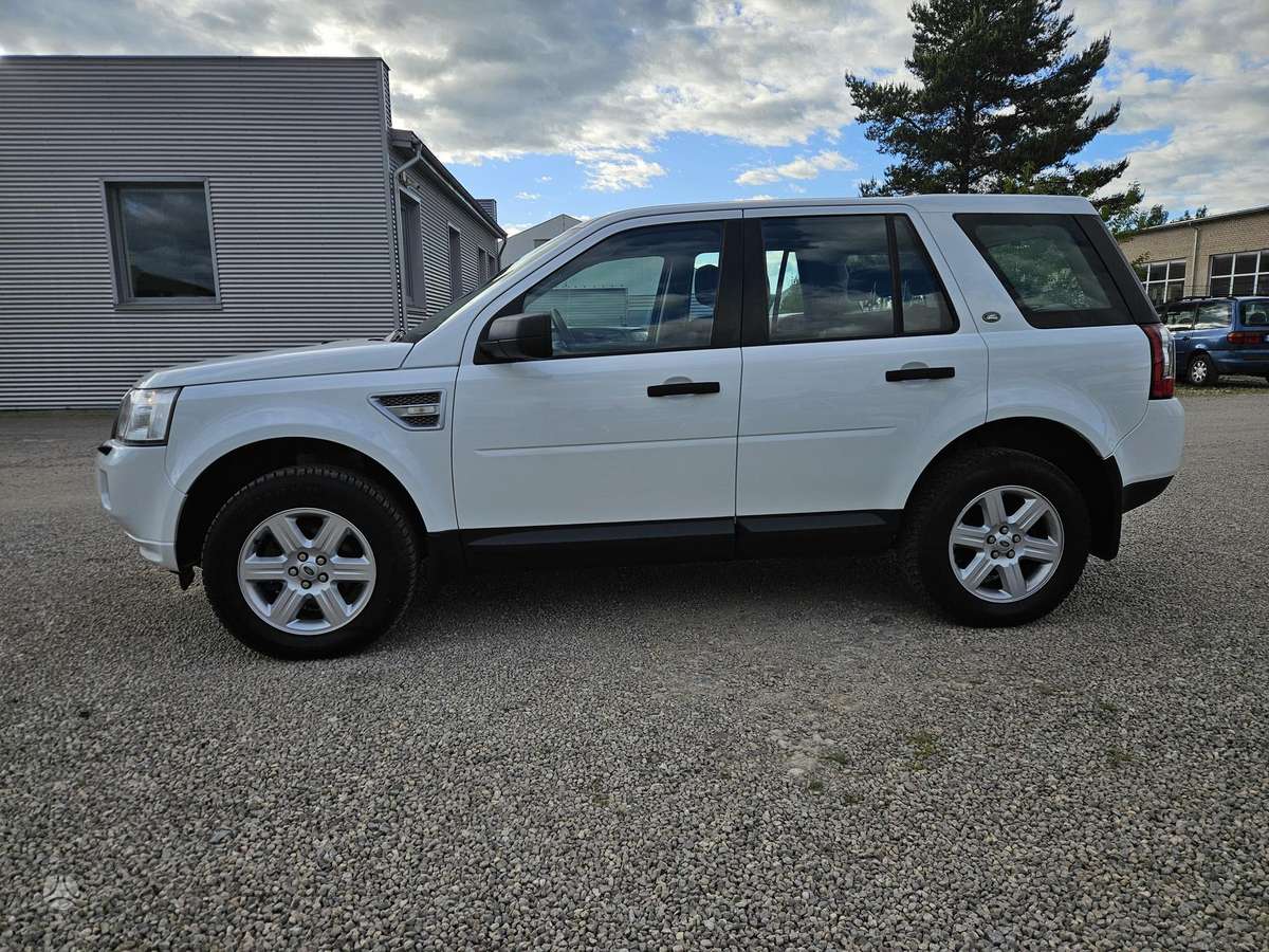 Land Rover 2012 — двигун 2179 cm³, 150 HP (110kW)