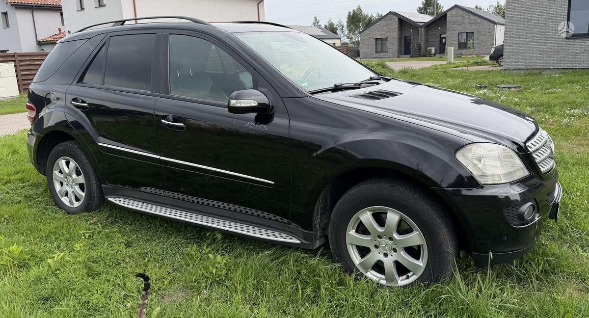 Mercedes-Benz ML320, 2006